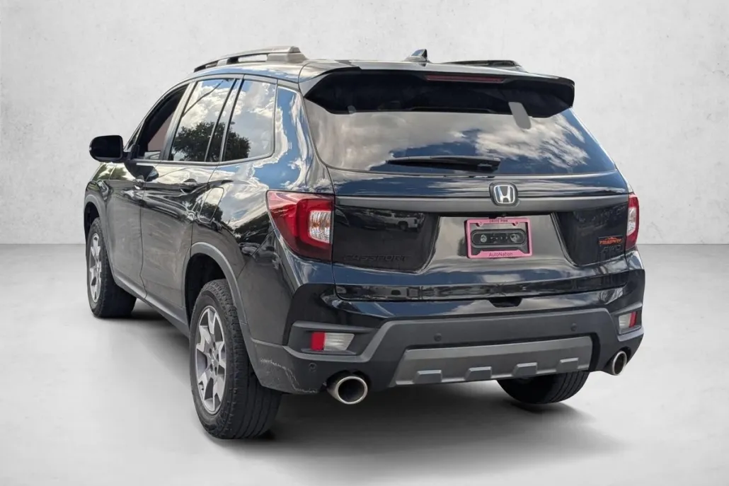 2023 Honda Passport TrailSport photo 1