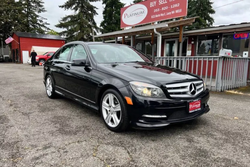 2011 Mercedes Benz C 300 photo 1