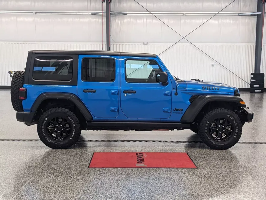2022 Jeep Wrangler Unlimited Willys photo 1