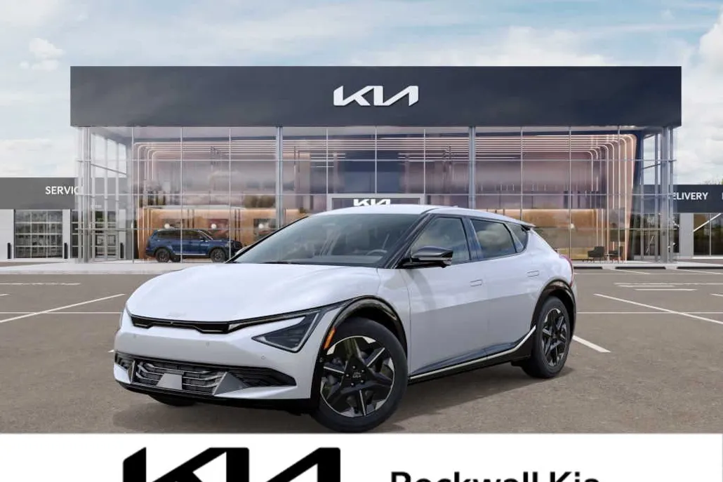 2025 Kia EV6 Wind photo 1