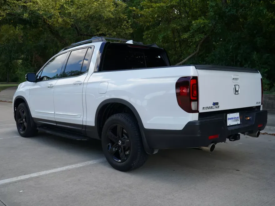 2023 Honda Ridgeline Black Edition photo 1