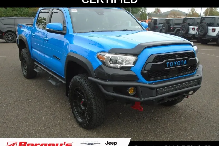 2021 Toyota Tacoma 4x4 SR Double Cab V6 photo 1