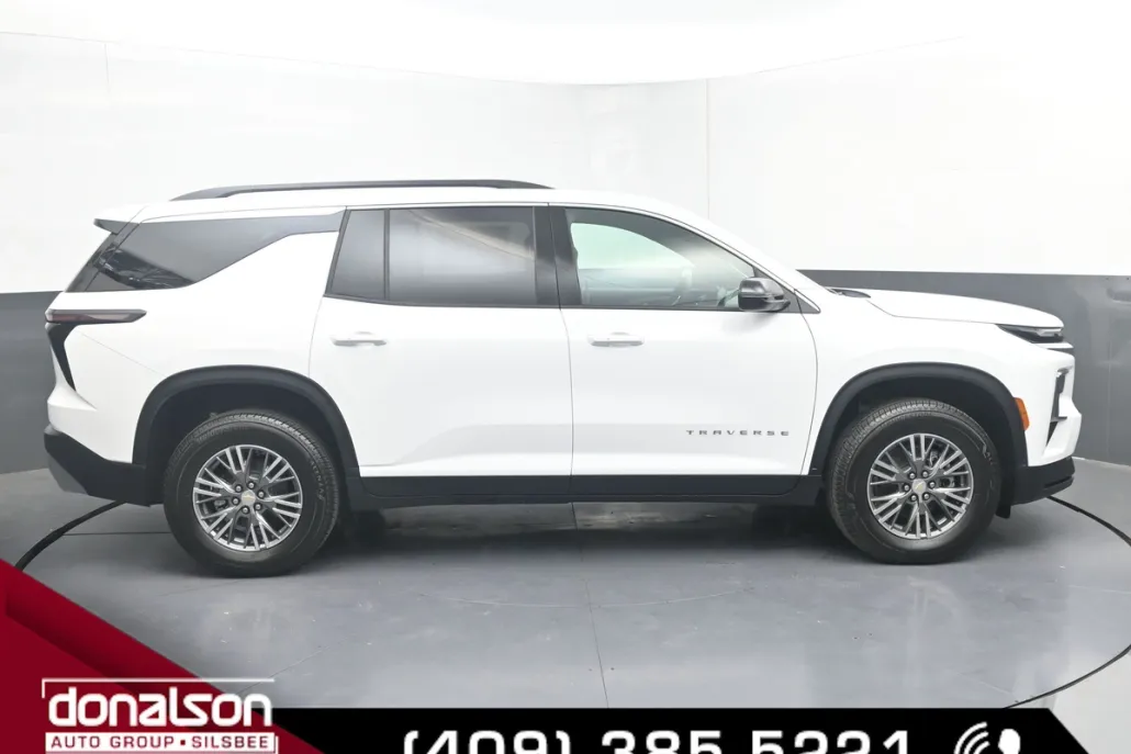 2026 Chevrolet Traverse photo 1