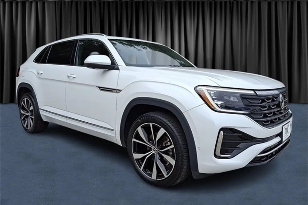 2024 Volkswagen Atlas Cross Sport SEL Premium R-Line photo 1
