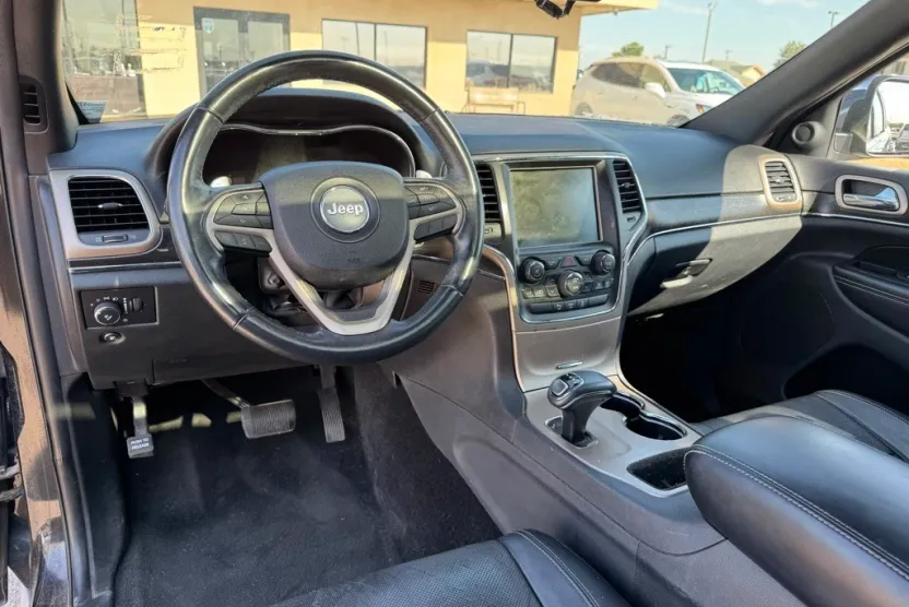 2015 Jeep Grand Cherokee Limited photo 1