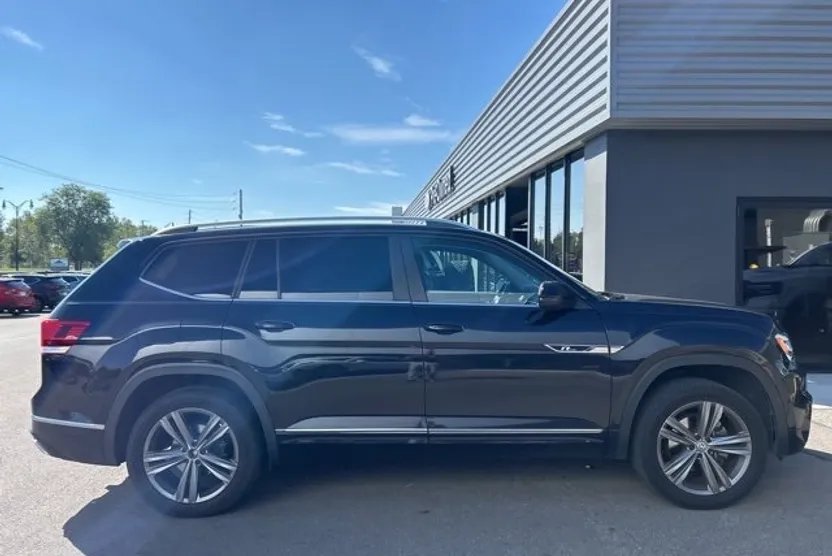 2019 Volkswagen Atlas V6 SE Technology R-Line photo 1
