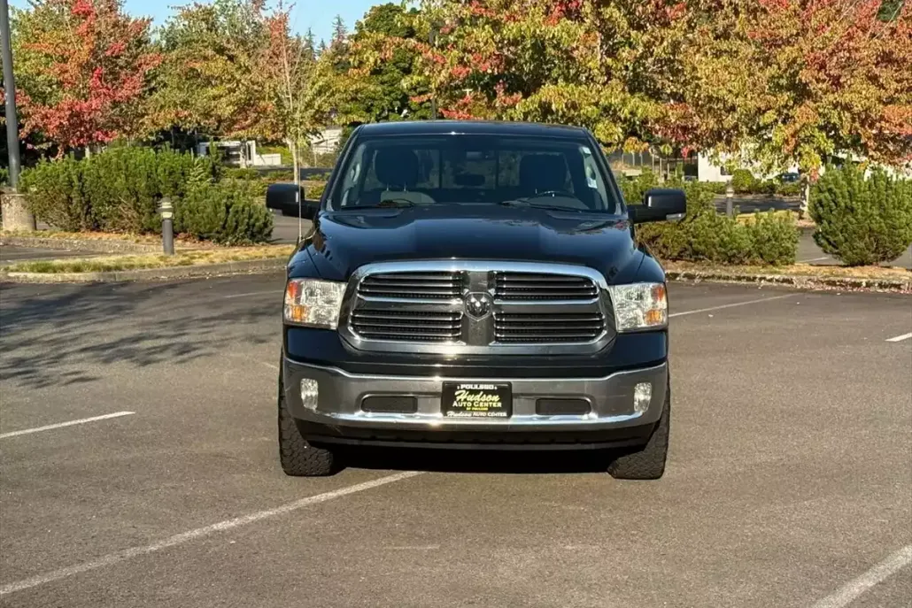 2015 Ram 1500 SLT photo 1