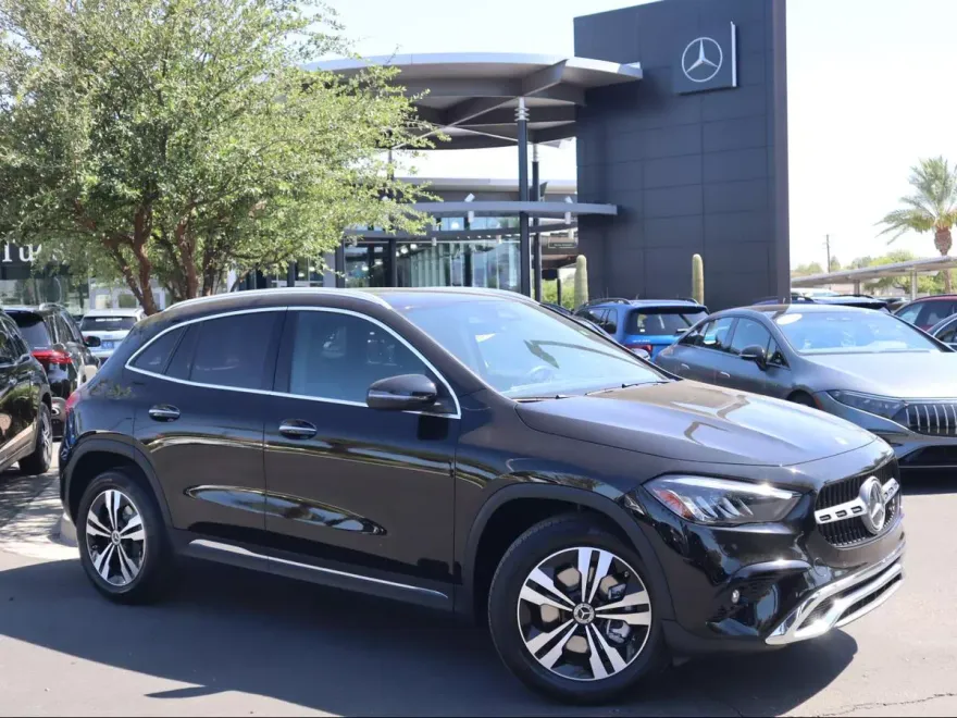 2024 Mercedes Benz GLA 250 photo 1