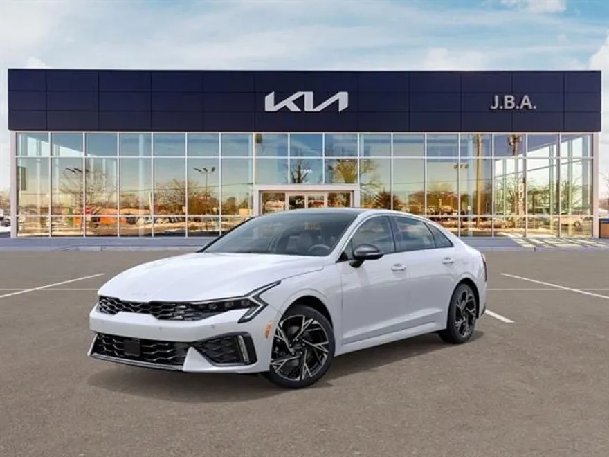 2025 Kia K5 GT-Line photo 1