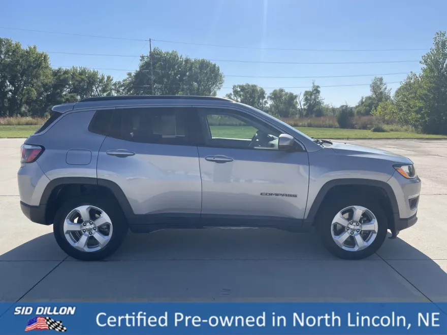 2018 Jeep Compass Latitude photo 1