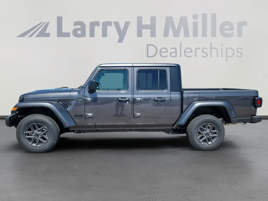 2025 Jeep Gladiator Sport S photo 1