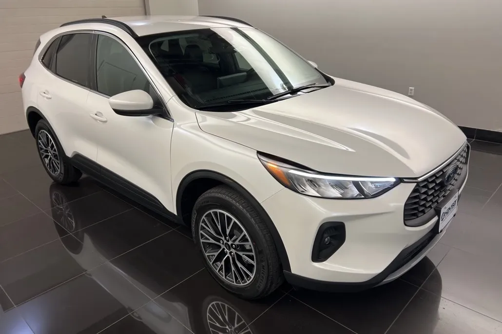 2025 Ford Escape Base photo 1