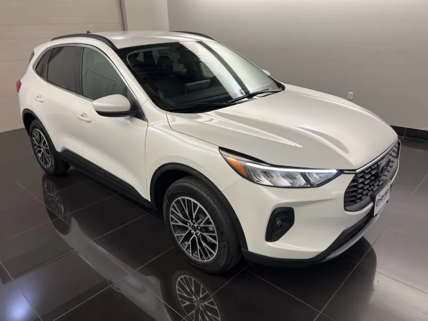 2025 Ford Escape Base photo 1