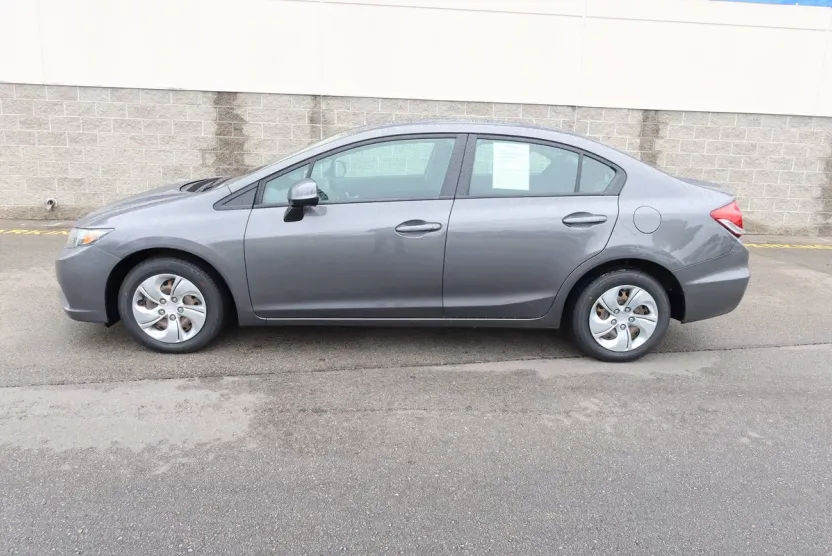 2013 Honda Civic LX photo 1