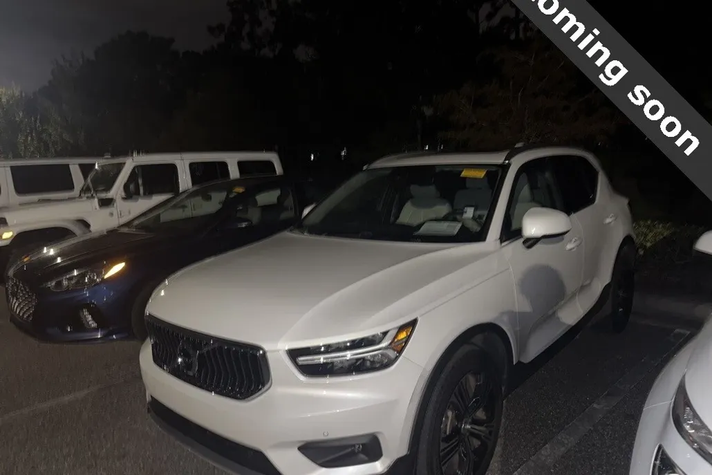 2021 Volvo XC40 Inscription photo 1