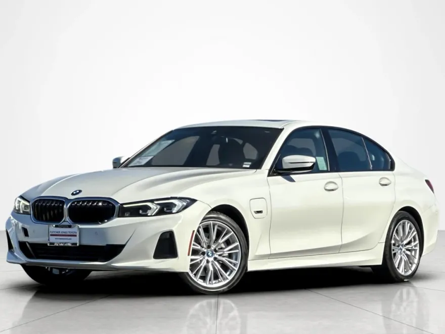 2023 Bmw 330e photo 1