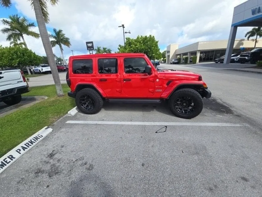2024 Jeep Wrangler Sahara photo 1