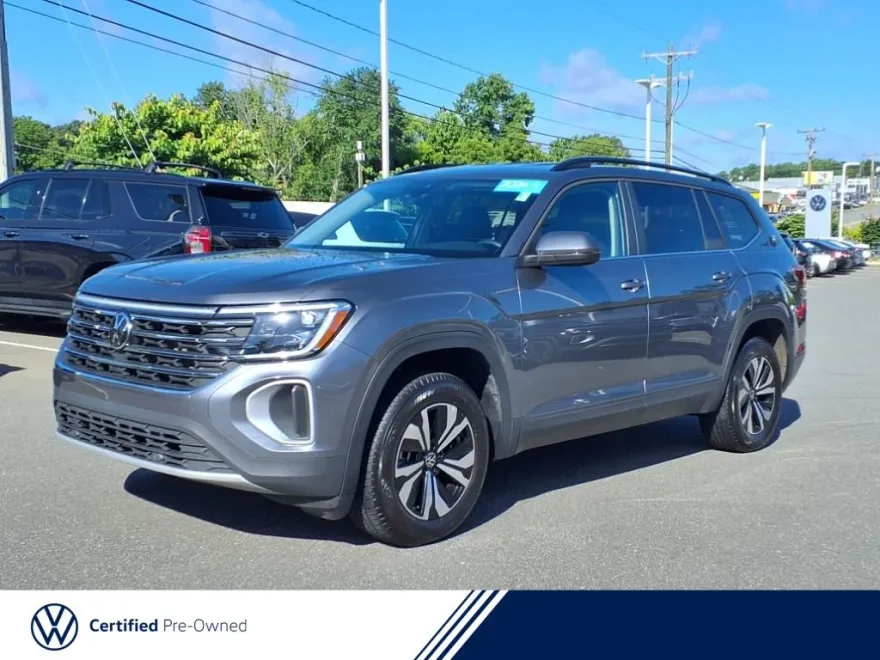 2024 Volkswagen Atlas SE photo 1
