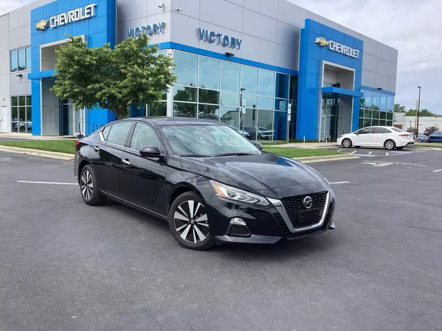 2022 Nissan Altima 2.5 SV photo 1
