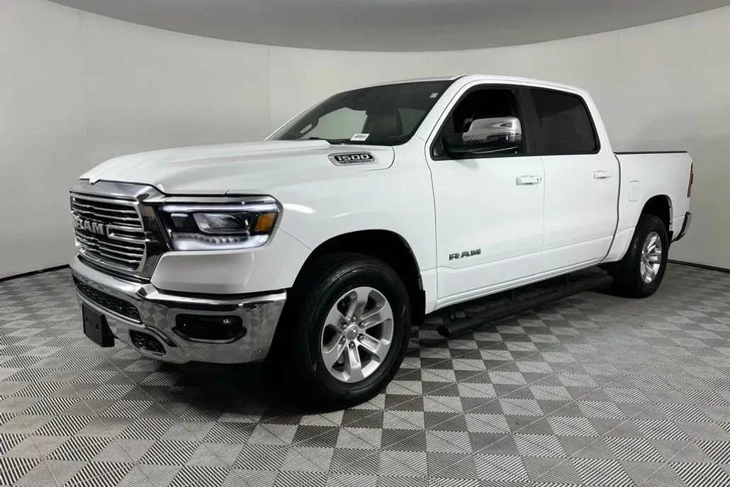2024 Ram 1500 Laramie photo 1
