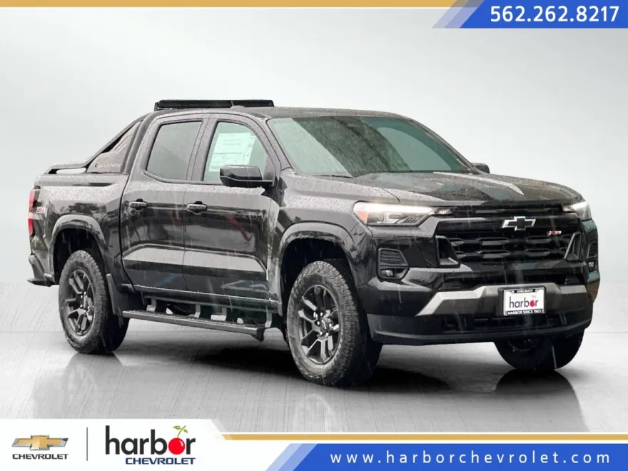 2025 Chevrolet Colorado Z71 photo 1