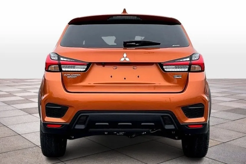 2025 Mitsubishi Outlander Sport LE photo 1