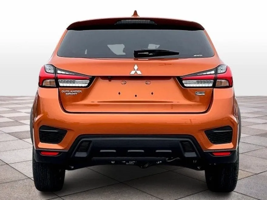 2025 Mitsubishi Outlander Sport LE photo 1