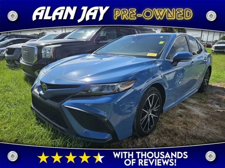 2024 Toyota Camry SE photo 1