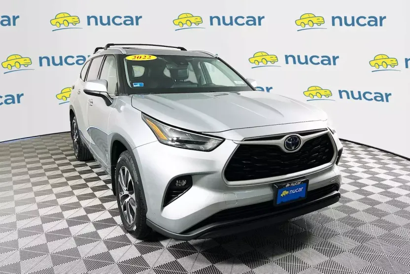 2022 Toyota Highlander Hybrid XLE photo 1