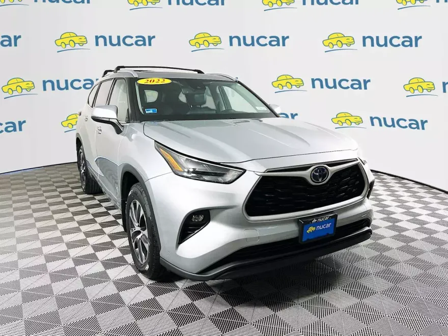 2022 Toyota Highlander Hybrid XLE photo 1