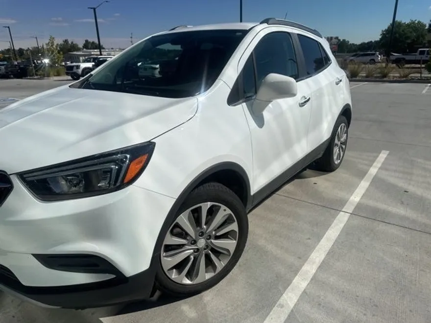 2020 Buick Encore Preferred photo 1