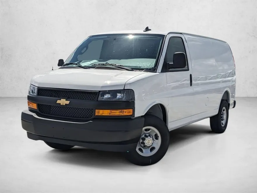 2025 Chevrolet Express Cargo 2500 Base photo 1
