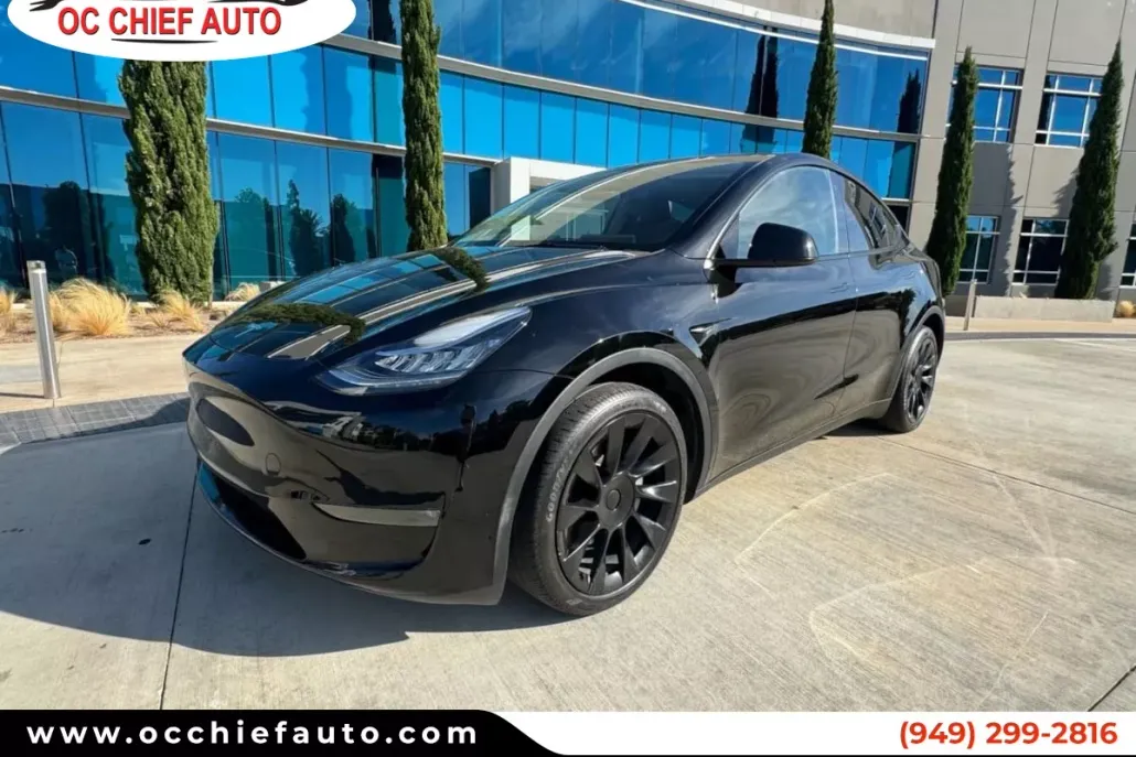 2023 Tesla Model Y Long Range photo 1