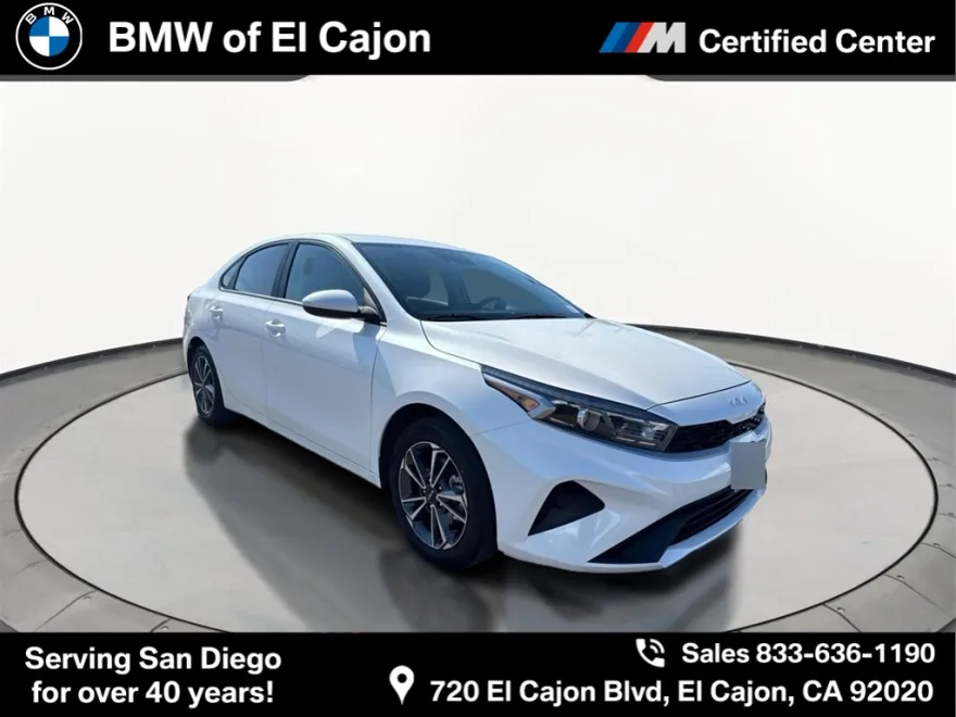 2023 Kia Forte LXS photo 1