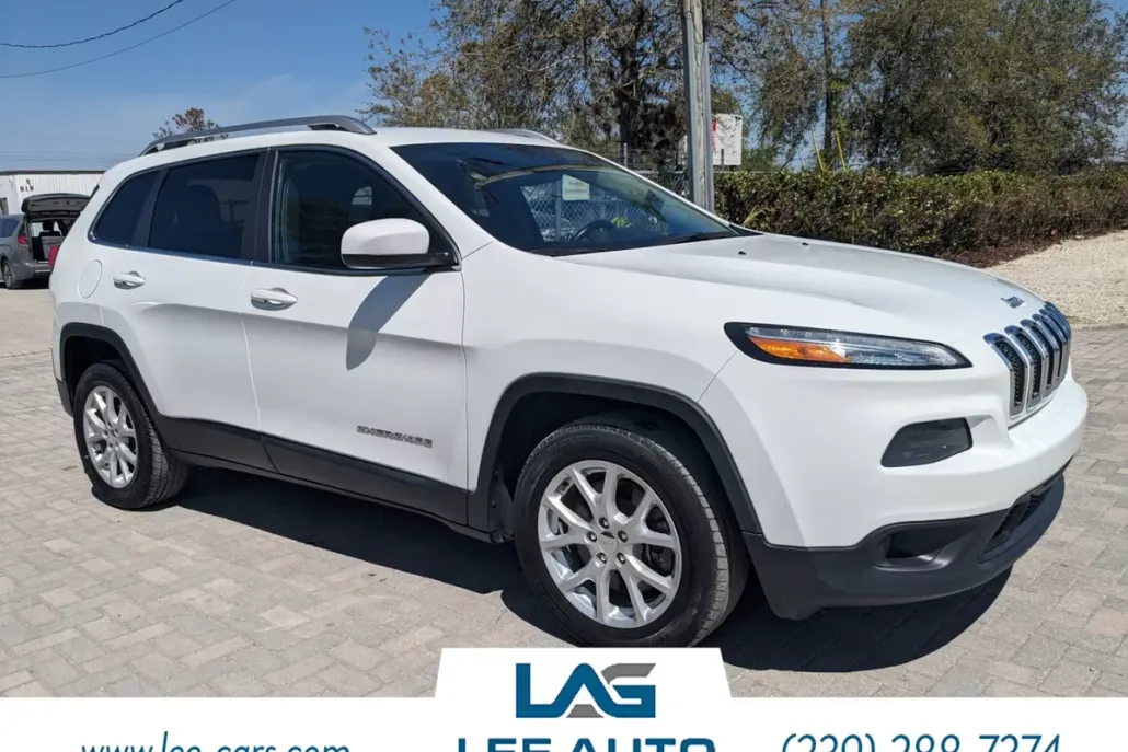 2015 Jeep Cherokee Latitude photo 1
