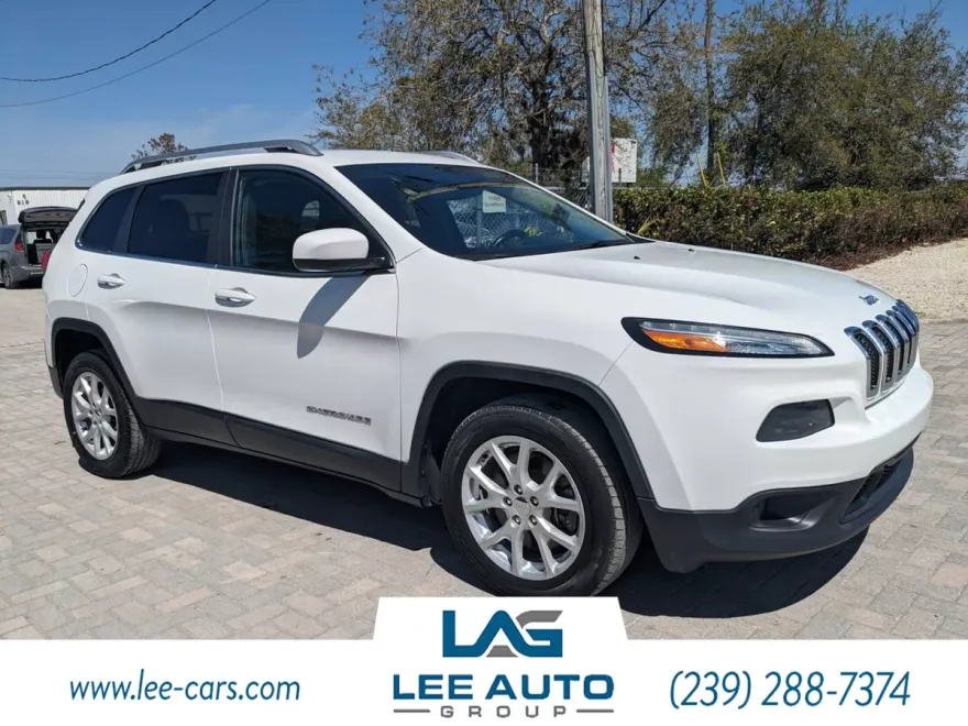 2015 Jeep Cherokee Latitude photo 1