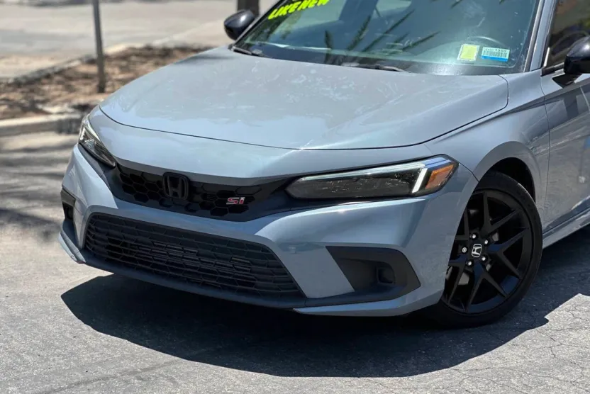 2023 Honda Civic Si photo 1