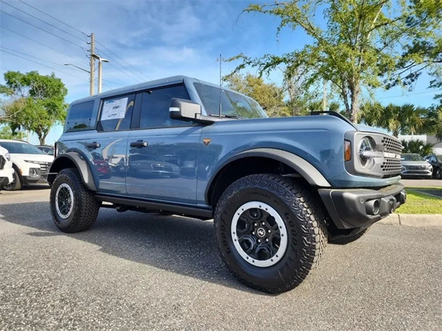 2025 Ford Bronco Badlands photo 1