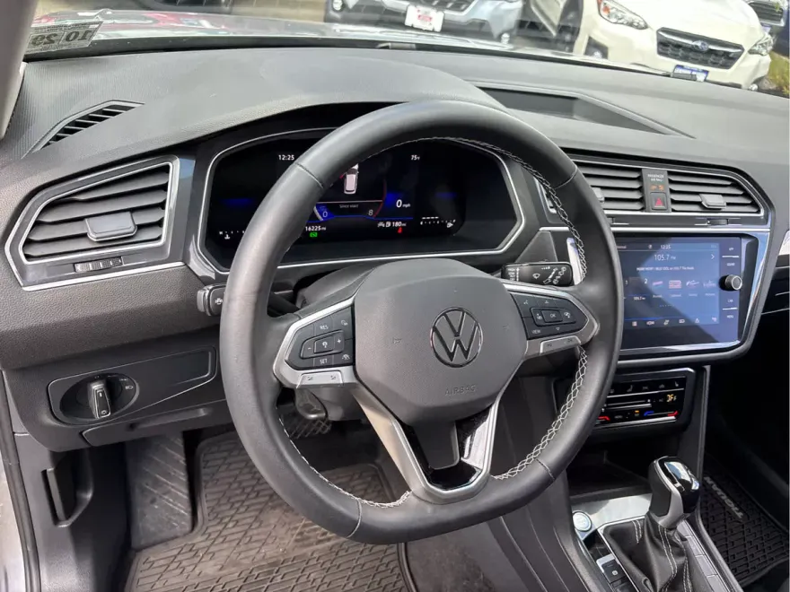 2024 Volkswagen Tiguan SE Wolfsburg Edition photo 1