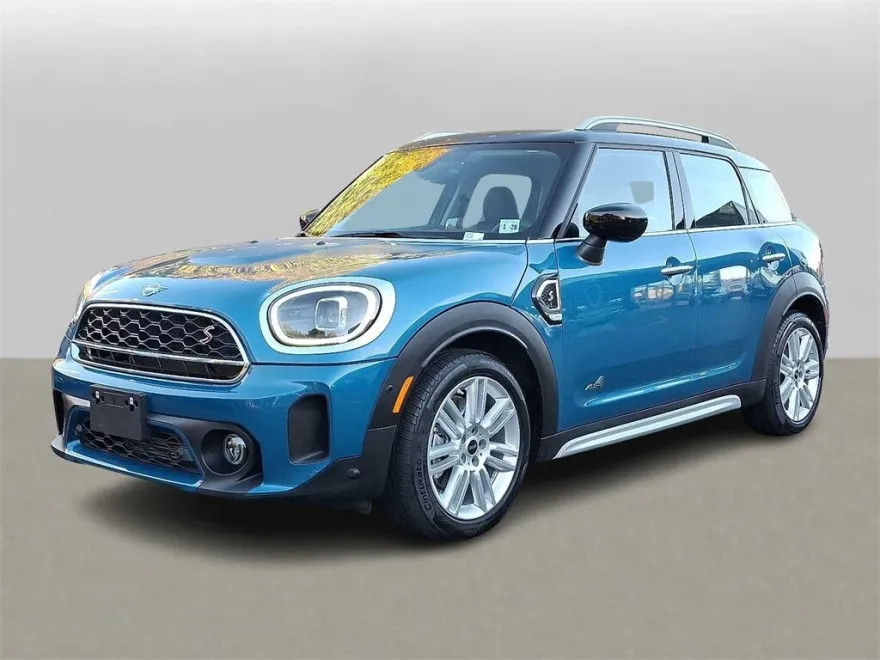 2023 Mini Cooper S Iconic photo 1