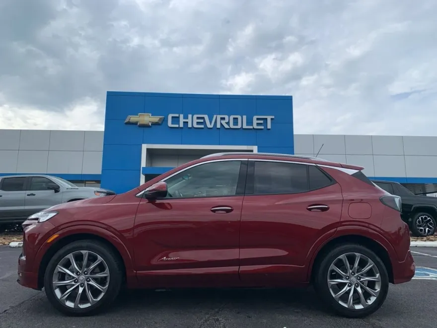 2024 Buick Encore GX Avenir photo 1
