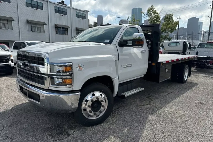 2024 Chevrolet Silverado 5500HD Work Truck photo 1