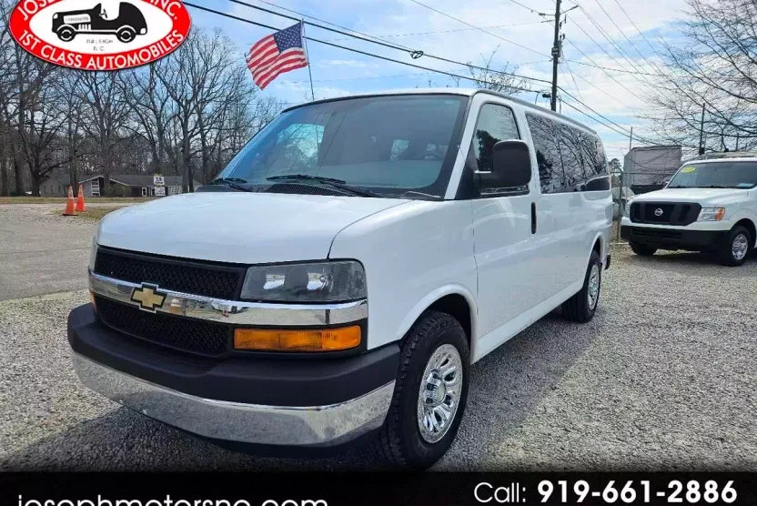 2014 Chevrolet Express LT 1500 photo 1