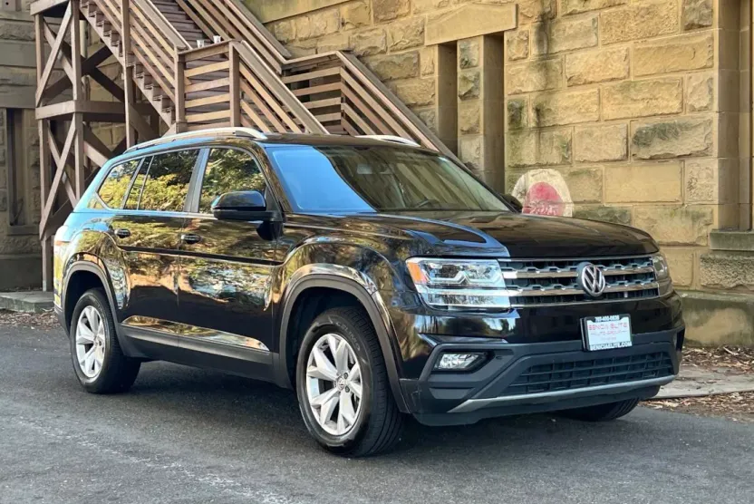 2018 Volkswagen Atlas SE photo 1