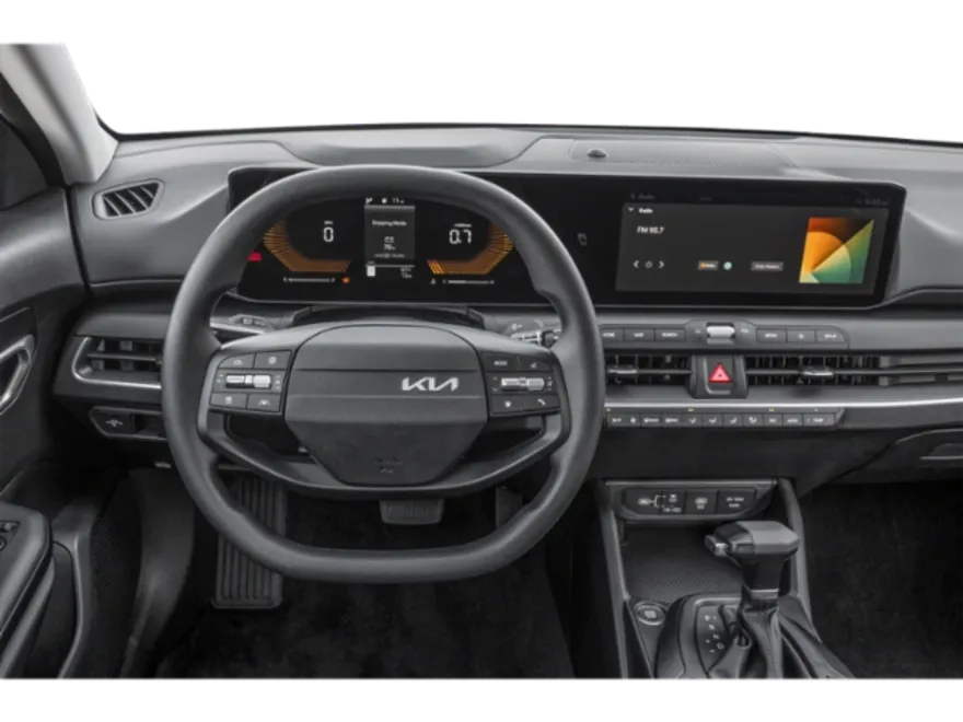 2025 Kia K4 LX photo 3