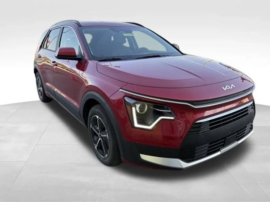 2024 Kia Niro EX photo 1