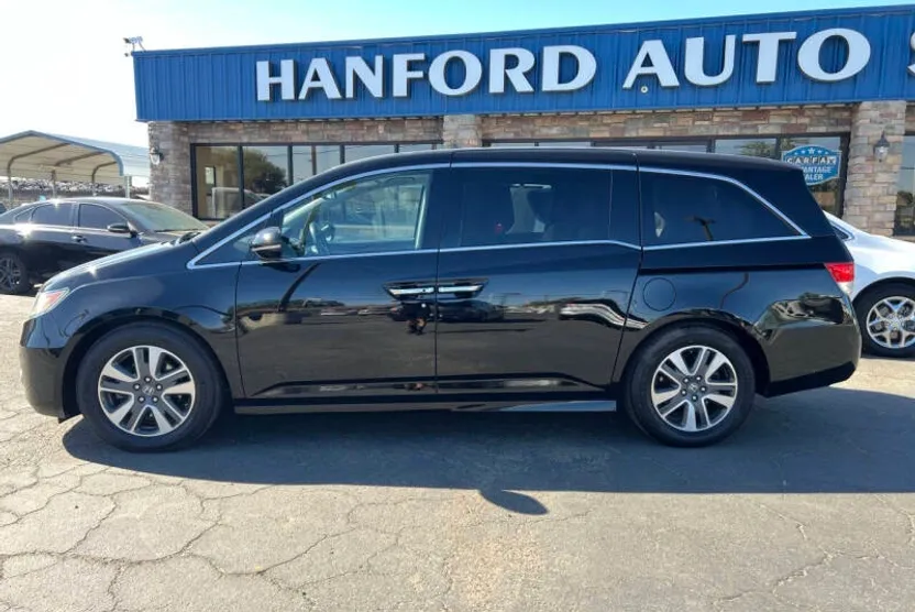 2016 Honda Odyssey Touring Elite photo 1