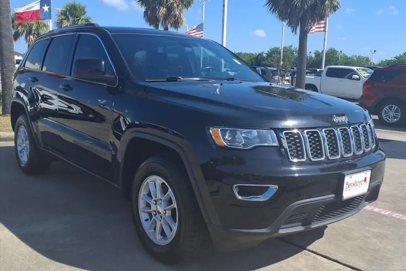 2020 Jeep Grand Cherokee Laredo photo 1
