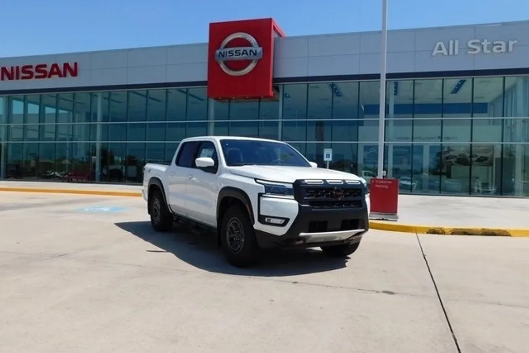 2025 Nissan Frontier PRO-X photo 1