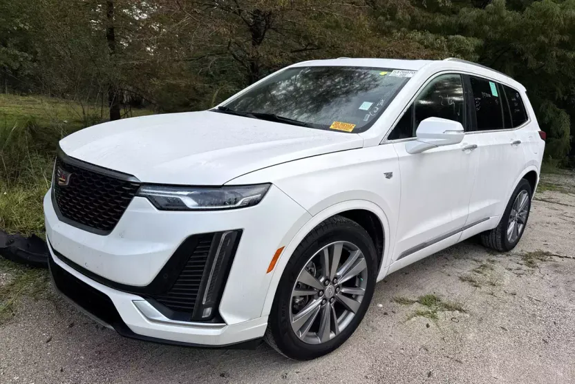 2025 Cadillac XT6 Premium Luxury photo 1